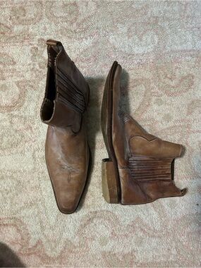GBX Men's Distressed Brown Leather Chelsea Western Boots